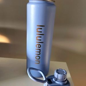 Lululemon water bottle